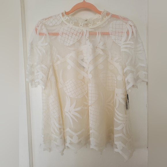 HD in Paris Pineapple Lace Top - Picture 1 of 7